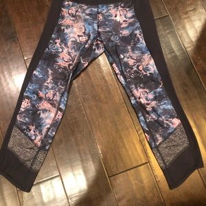 Lululemon leggings-like new! Size 4